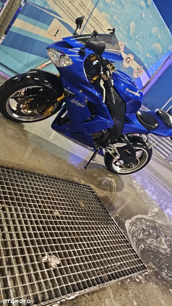 Kawasaki ZX - 16