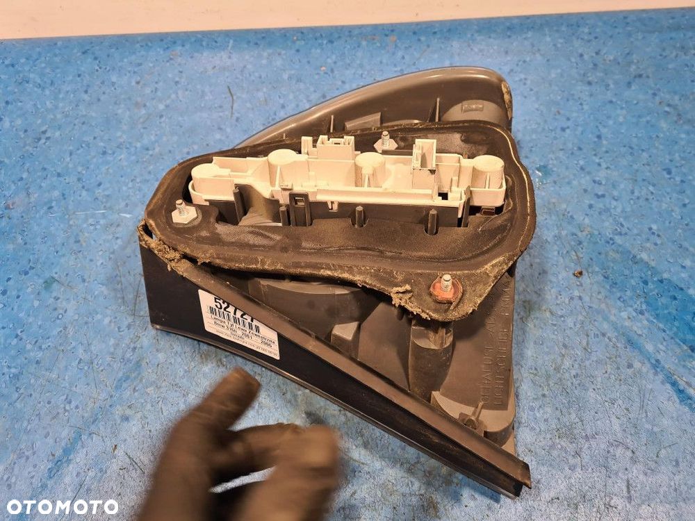 BMW 3 E46 COMPACT LAMPA TYŁ LEWA ZEWNĘTRZNA - 8
