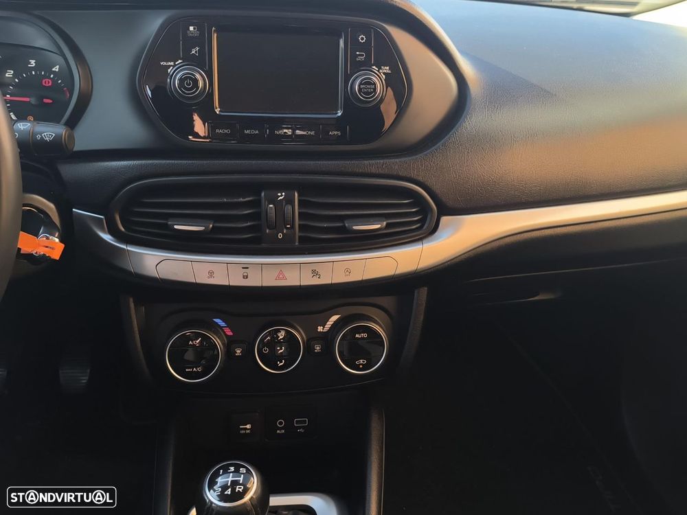 Fiat Tipo Station Wagon 1.3 M-Jet Lounge - 14