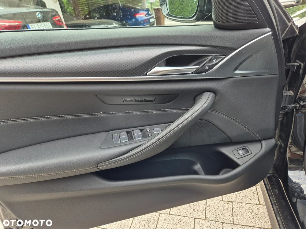 BMW Seria 5 - 29