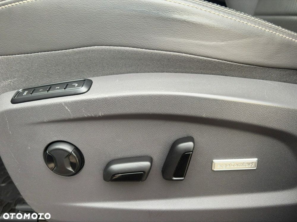 Volkswagen Multivan 2.0 TSI L2 Style DSG - 17