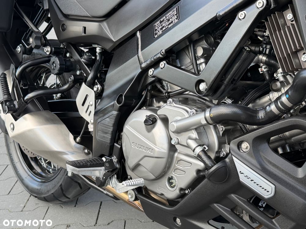 Suzuki V-STROM - 18