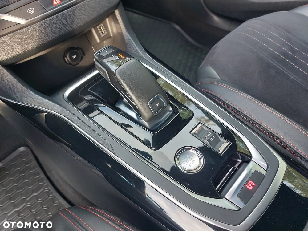 Peugeot 308 PureTech 130 GPF EAT8 Stop & Start GT - 11
