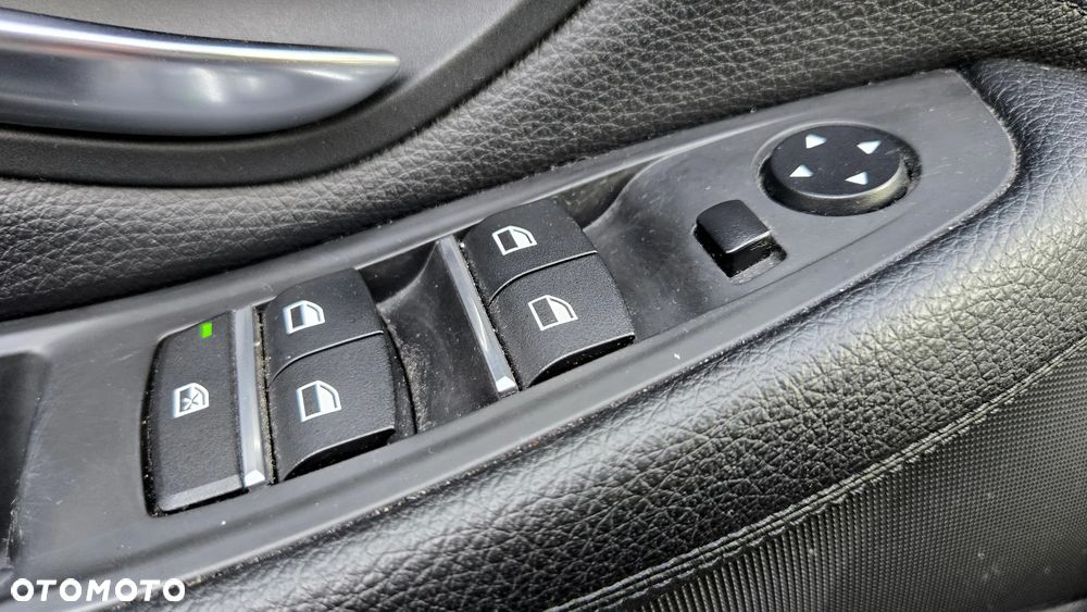 BMW Seria 5 520d Luxury Line - 30