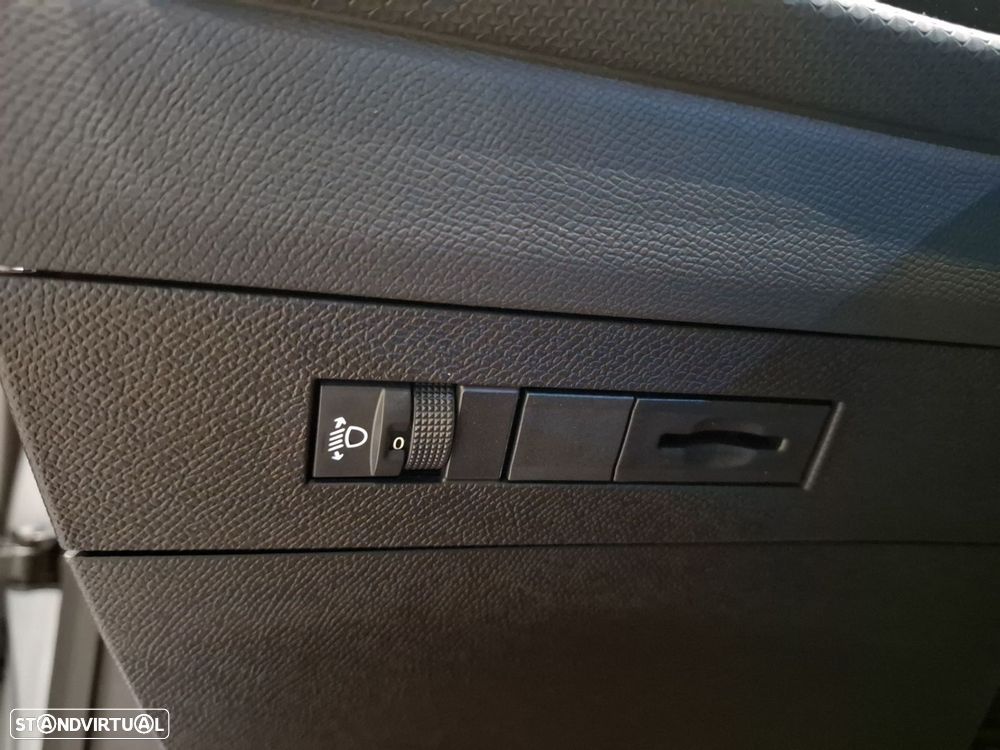 Opel Astra 1.2 T Hybrid GS eDCT - 23