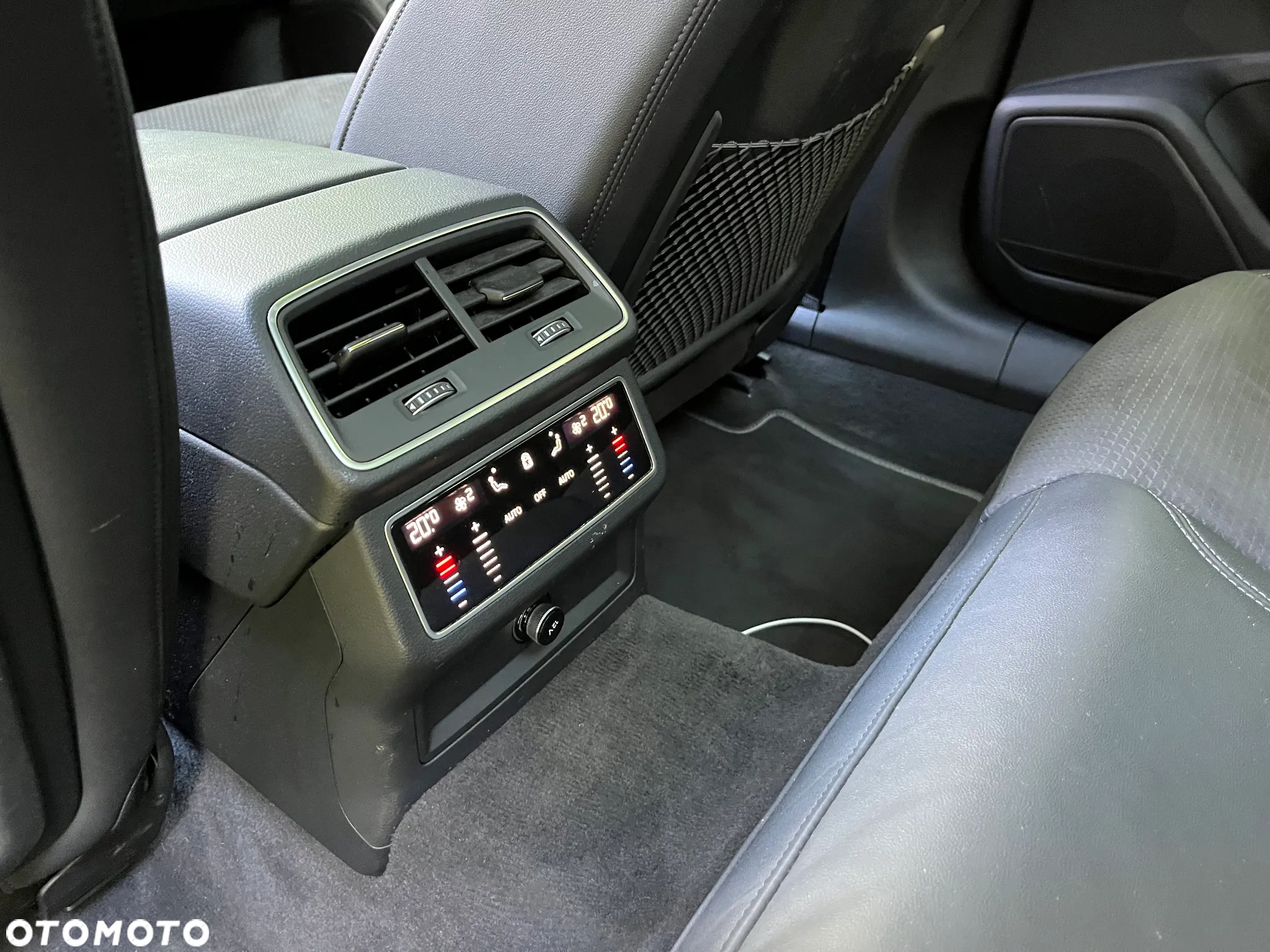 Audi A6 Avant 40 TDI quattro S tronic S line - 20