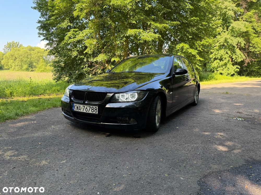 BMW Seria 3 320i - 1