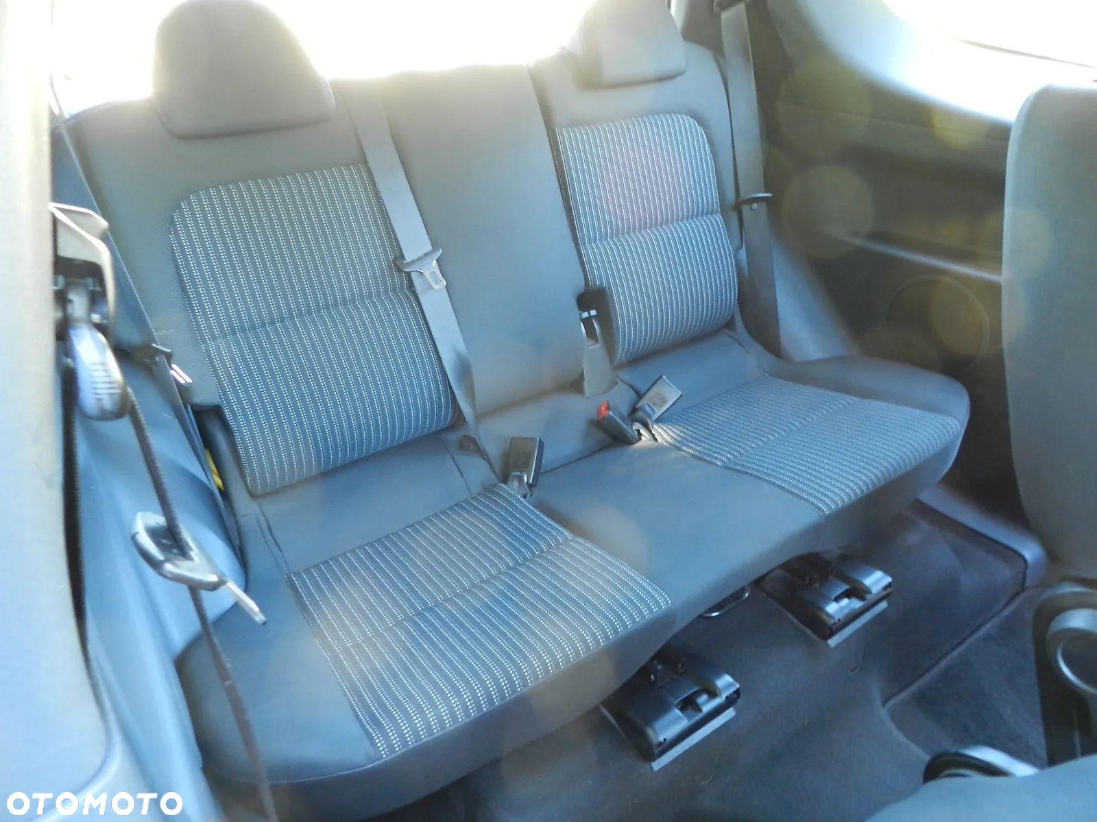 Mitsubishi Colt - 11