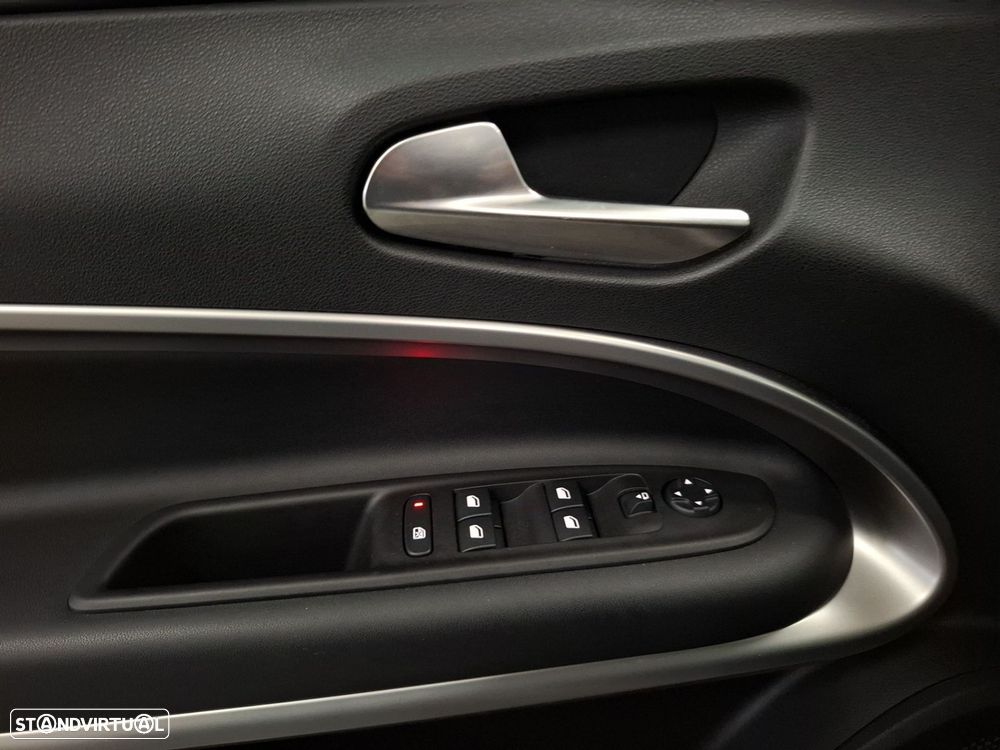 Jeep Avenger 54 kWh Summit Plus - 25