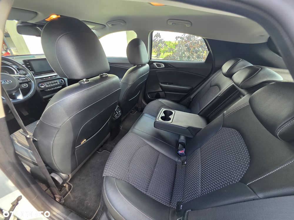 Kia XCeed 1.6 GDI PHEV L Business Line DCT - 17