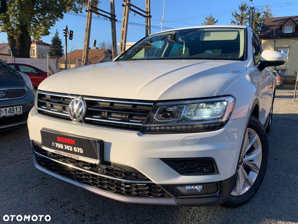 Volkswagen Tiguan - 1
