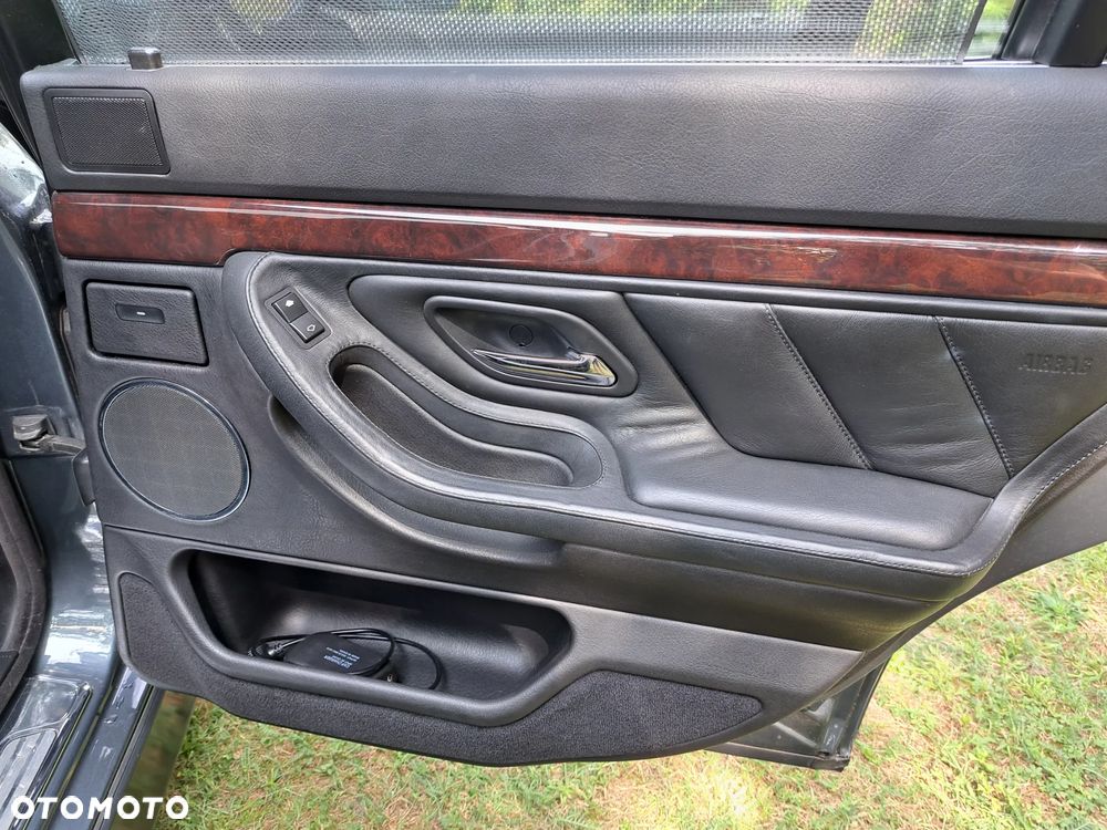 BMW Seria 7 - 12