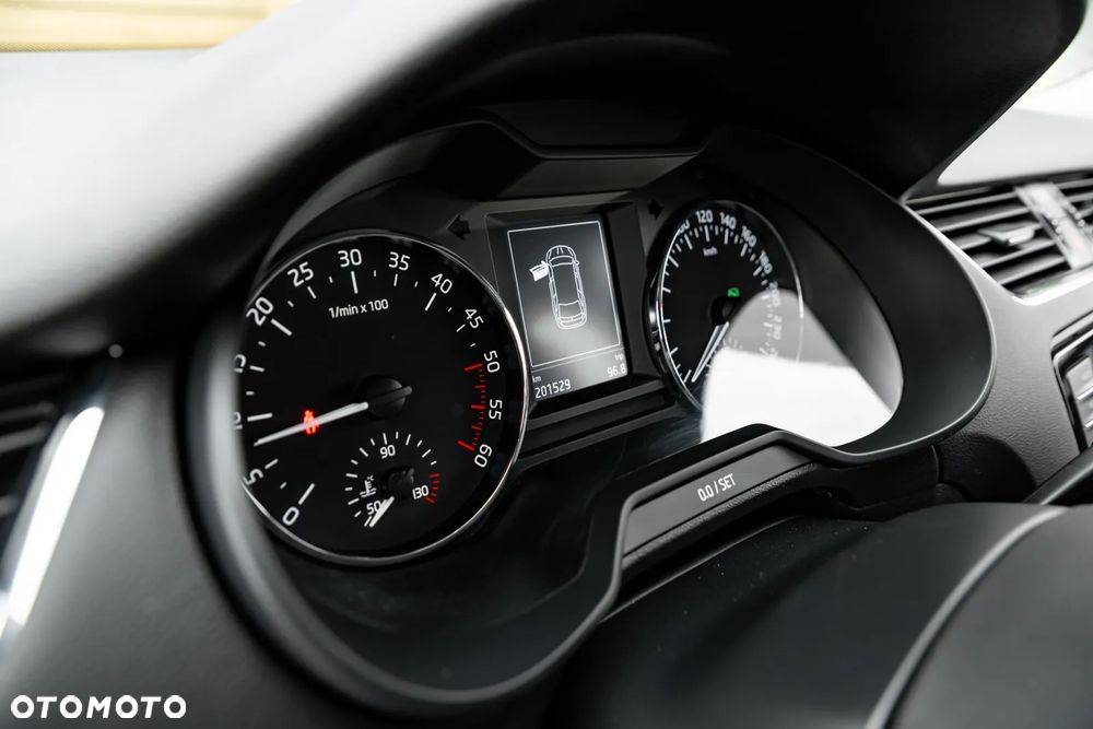 Skoda Octavia 2.0 TDI 4x4 Elegance DSG - 28