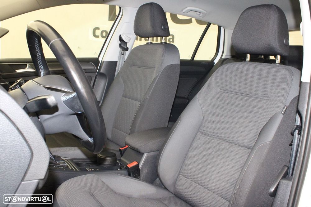 VW e-Golf AC/DC - 27