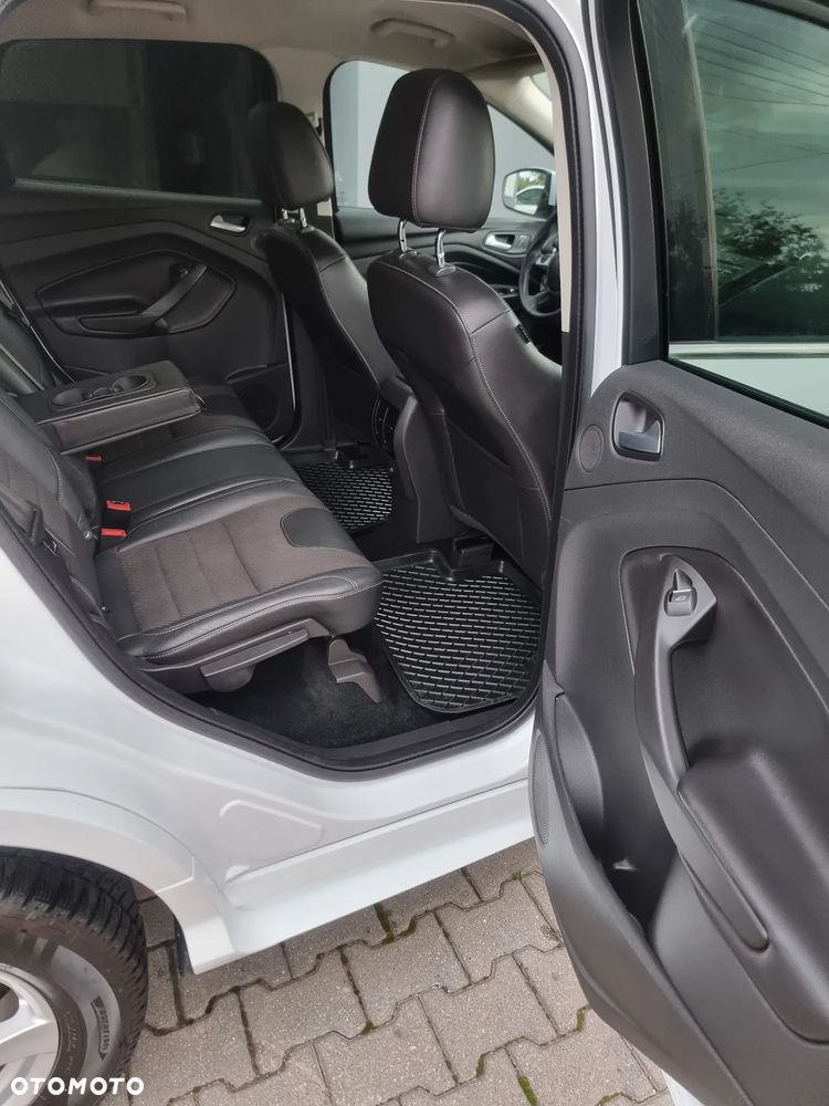 Ford Kuga 2.0 TDCi 4x4 Titanium - 2