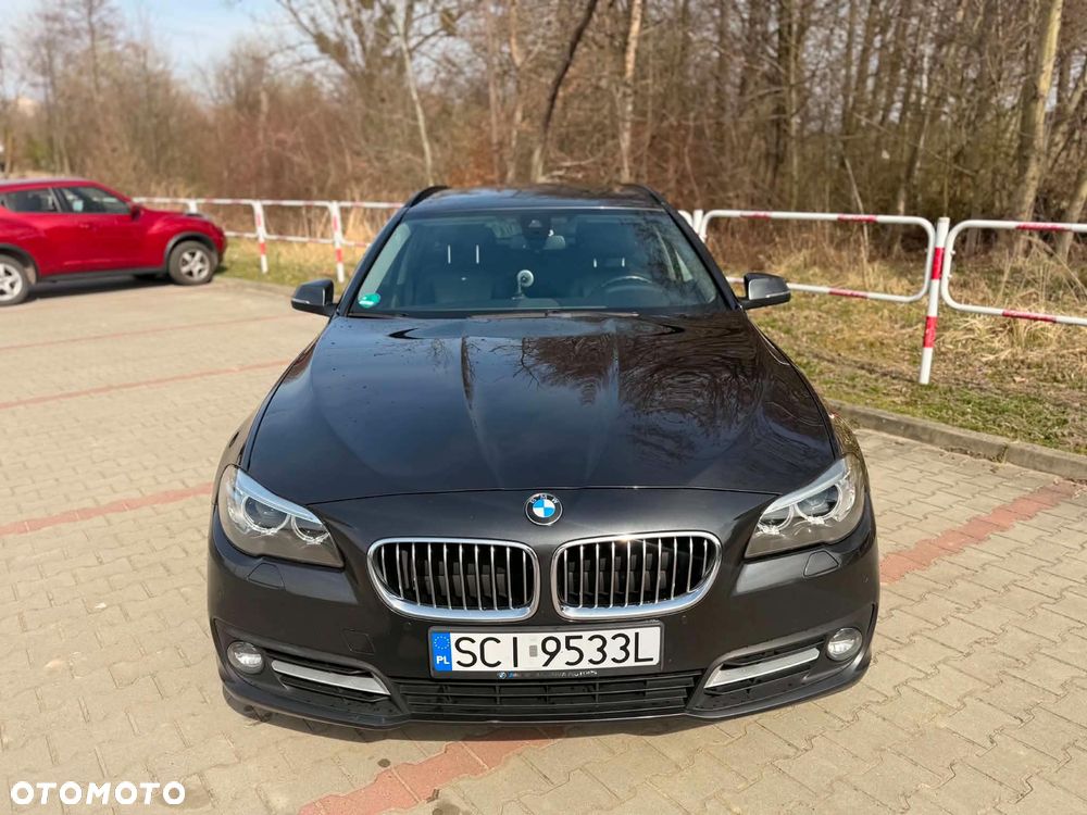 BMW Seria 5 520d xDrive - 16