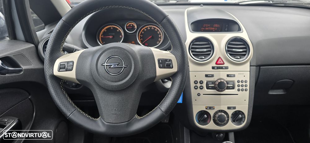 Opel Corsa 1.3 CDTI Enjoy EcoFLEX - 17