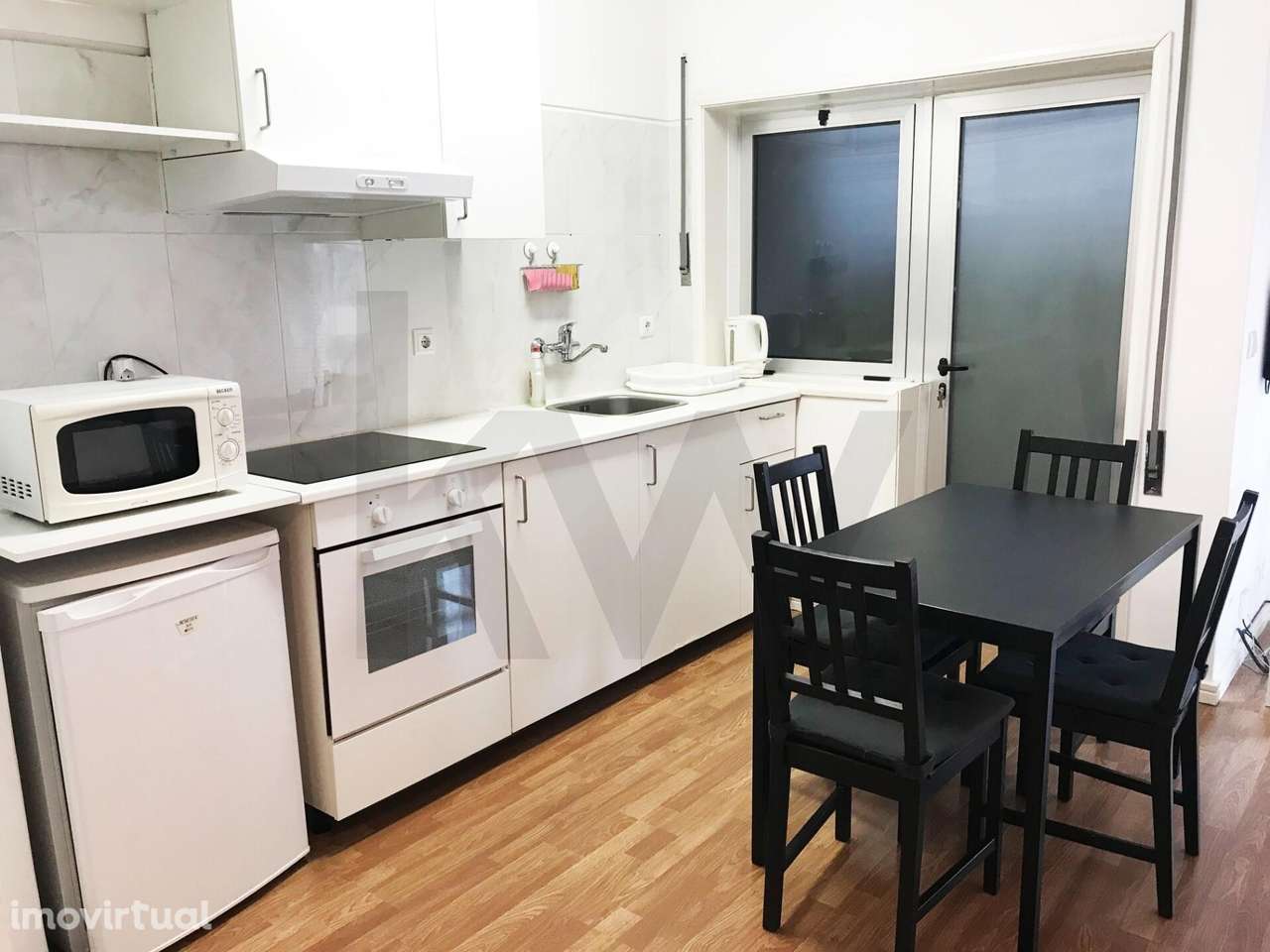 Apartamento T2 transformado em 2 estúdios no centro do Porto Excelente - Grande imagem: 3/34