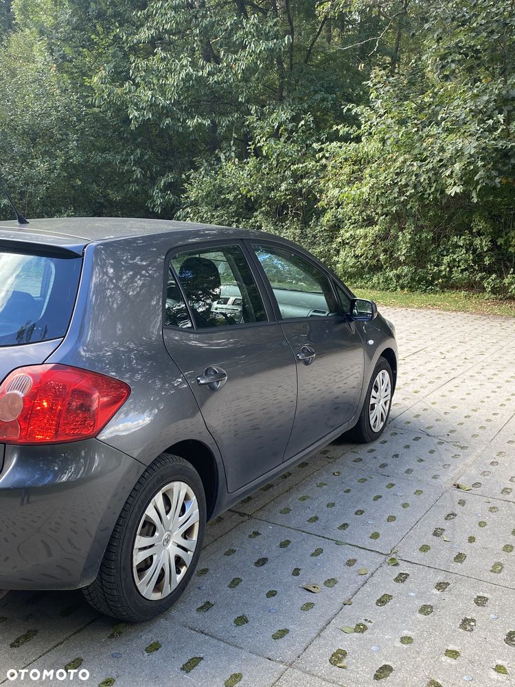 Toyota Auris - 2