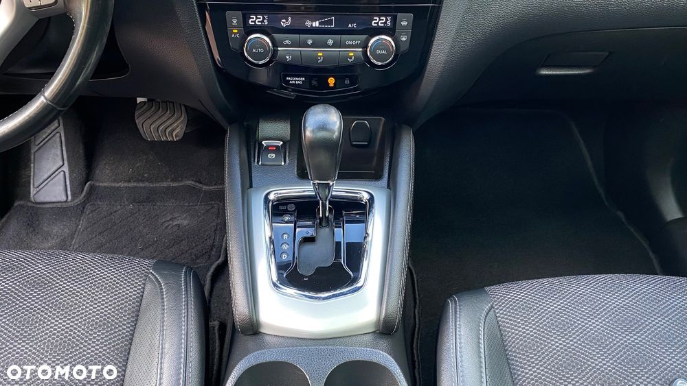 Nissan Qashqai 1.2 DIG-T Xtronic TEKNA+ - 27