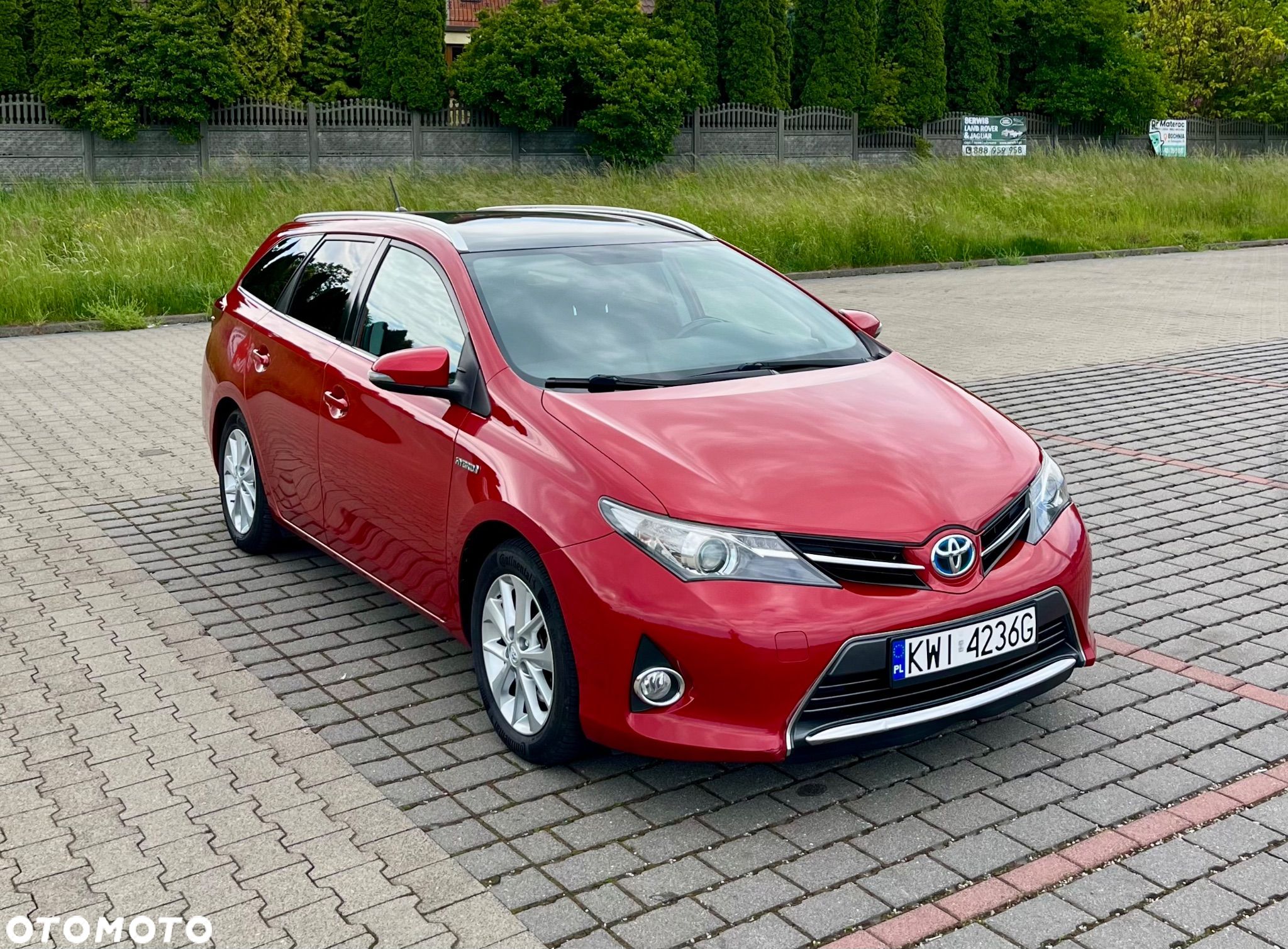 Toyota Auris 1.8 HSD Luna - 1