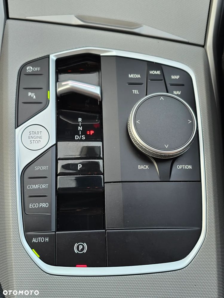 BMW Seria 3 318d - 24