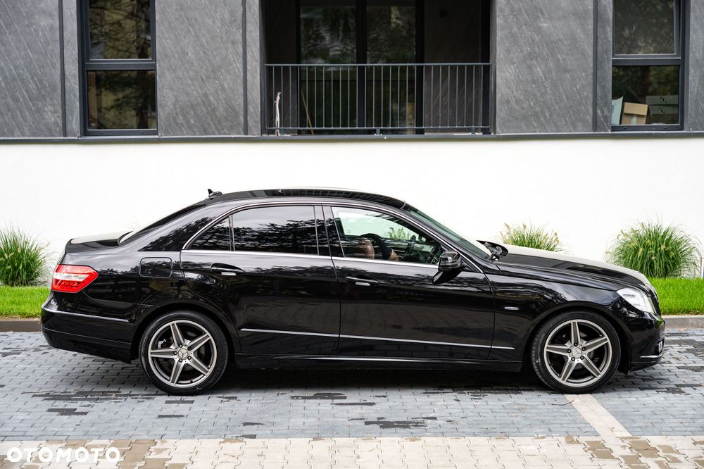 Mercedes-Benz Klasa E 220 CDI DPF BlueEFFICIENCY Automatik Elegance - 22