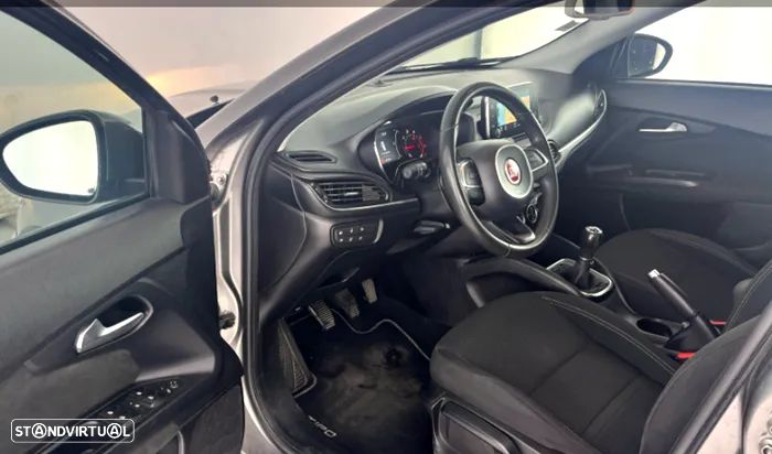 Fiat Tipo Station Wagon 1.3 M-Jet Lounge - 18