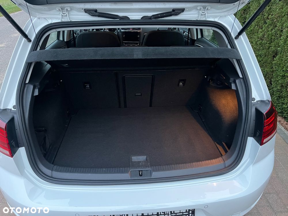 Volkswagen Golf - 29