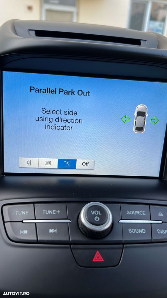 Ford Kuga 2.0 TDCi 4WD Powershift Vignale - 25