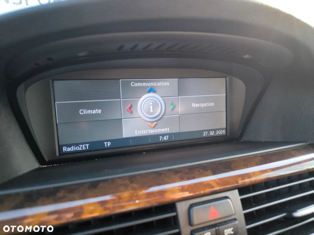 BMW Seria 3 330i - 32