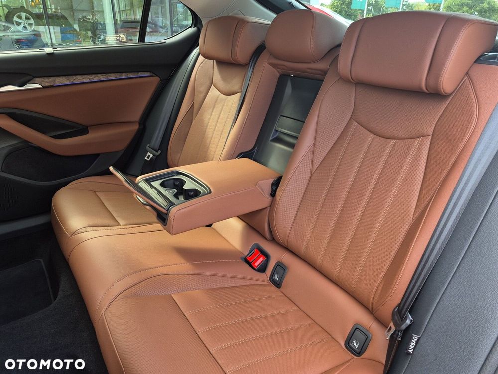 Skoda Superb 2.0 TSI 4x4 L&K DSG - 13