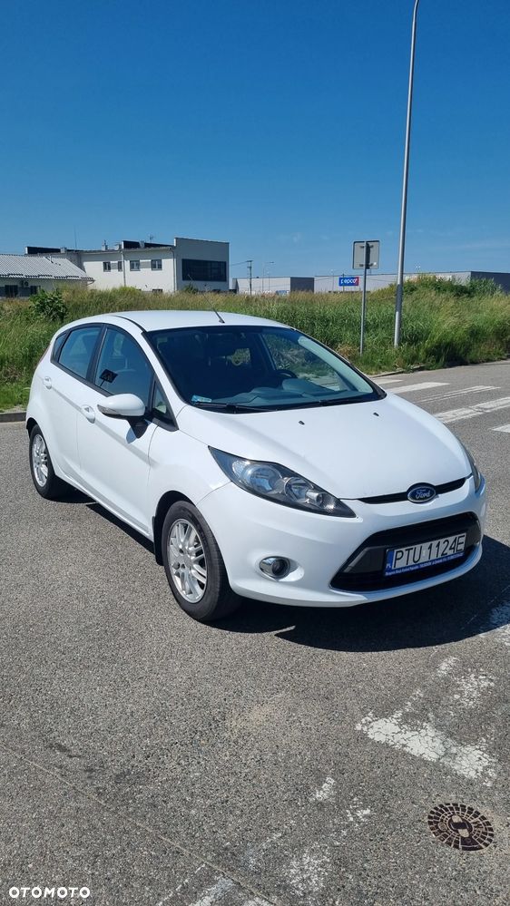 Ford Fiesta - 12