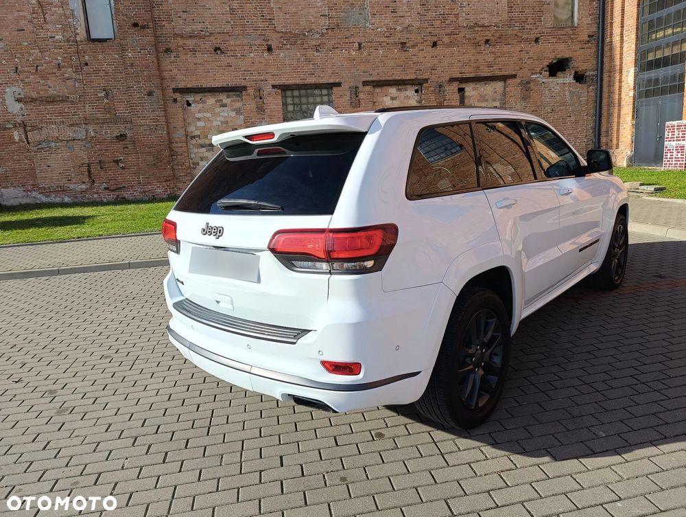 Jeep Grand Cherokee - 22