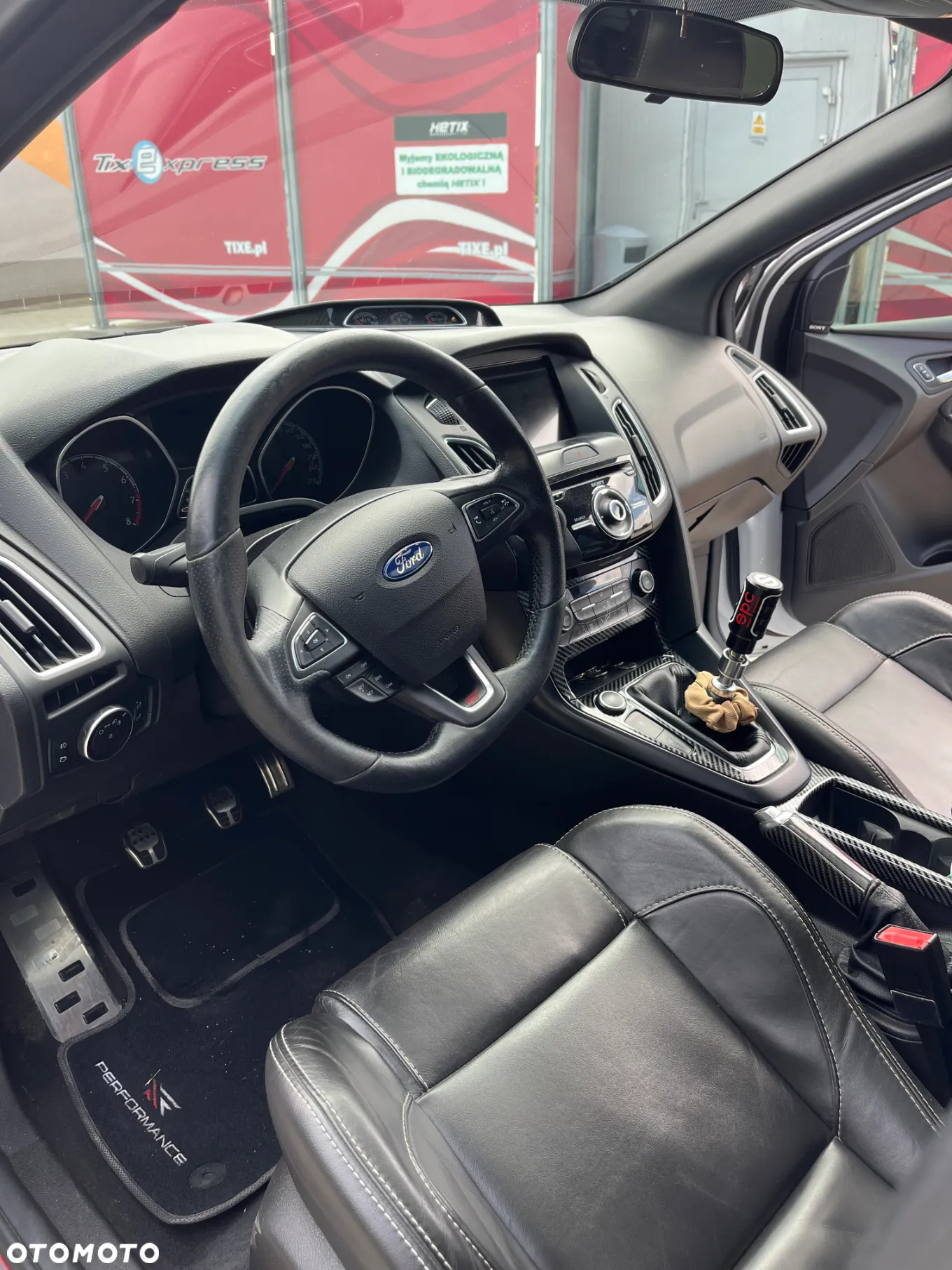 Ford Focus 2.0 EcoBoost ST - 10