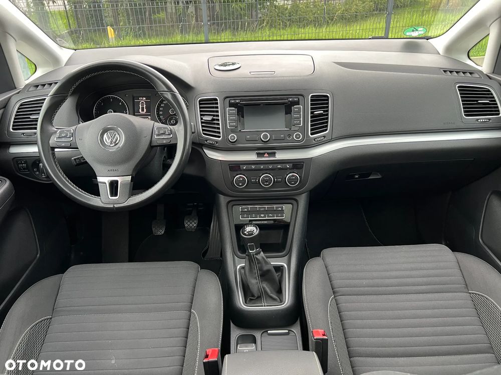 Volkswagen Sharan - 10