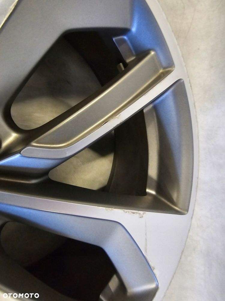 Felga Audi Q2 SQ2 81A601025AC 8x19 ET45 - 3