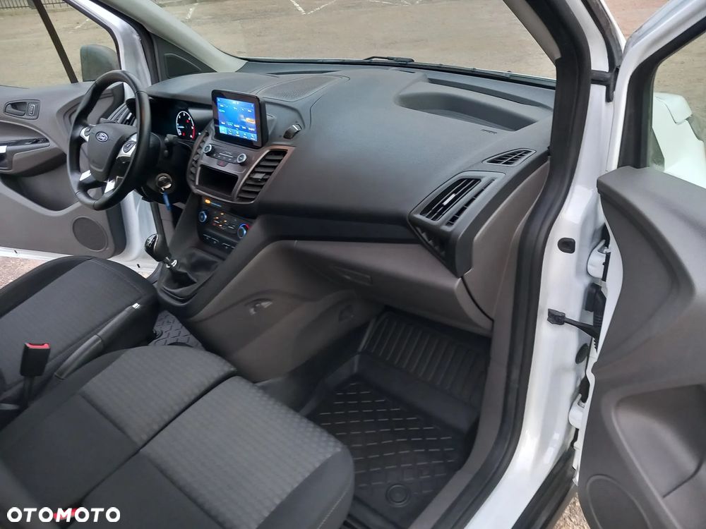 Ford Transit Connect - 15