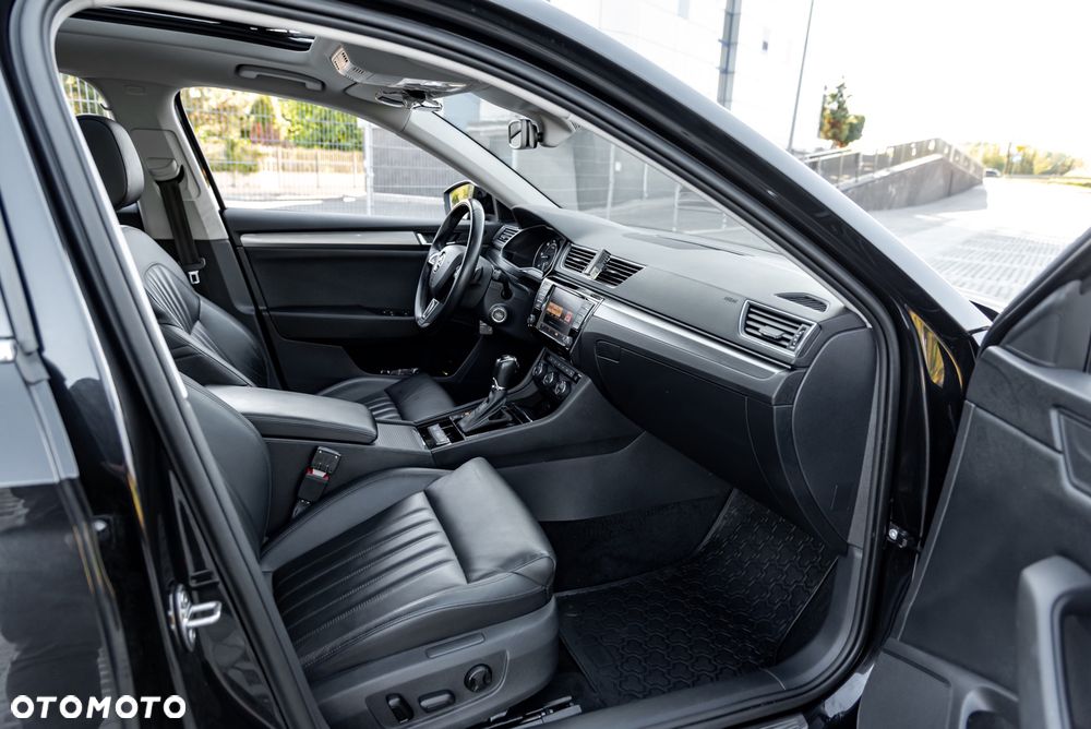 Skoda Superb 2.0 TDI 4x4 DSG Style - 25