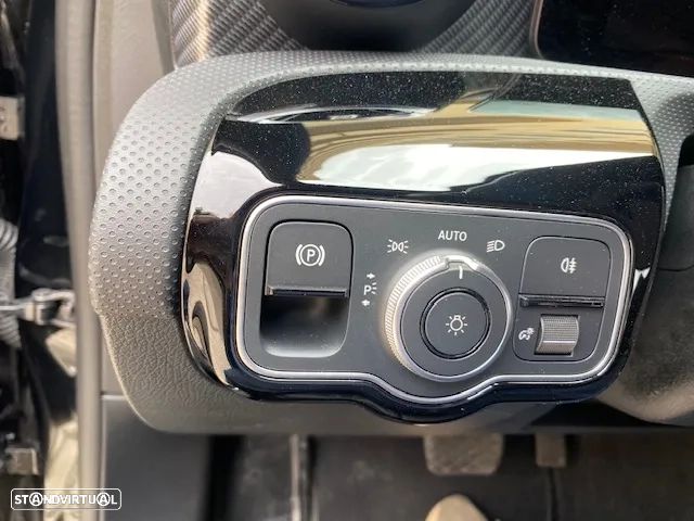 Mercedes-Benz A 250 e 8G-DCT Advanced Progressive - 29