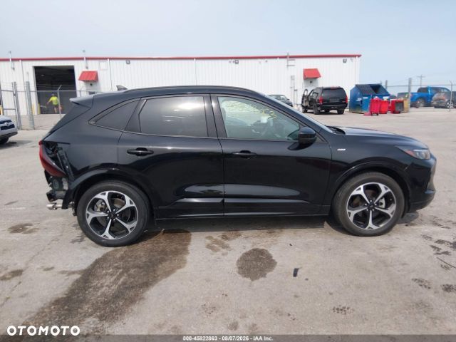 Ford Escape 2.0 EcoBoost AWD Titanium - 8