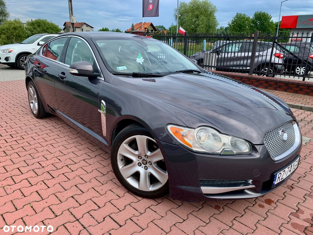 Jaguar XF 2.7 V6 Premium Luxury - 1
