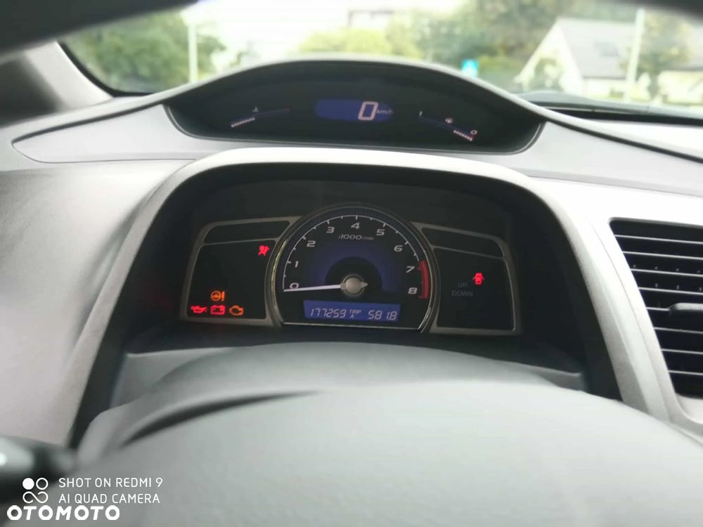 Honda Civic 1.8 Comfort - 18