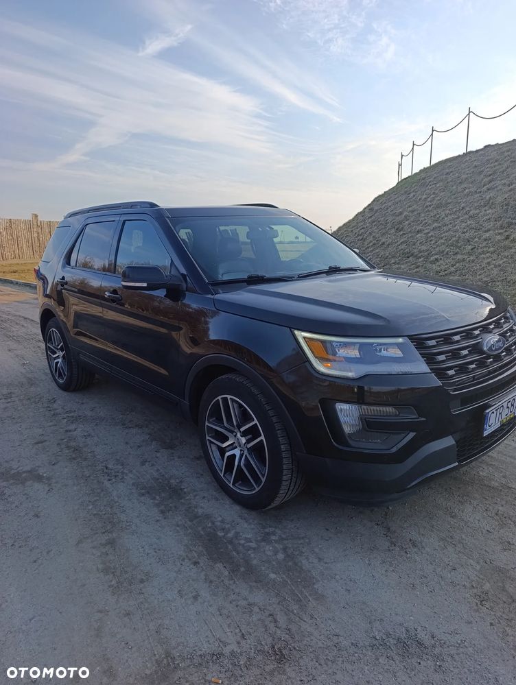 Ford Explorer - 1