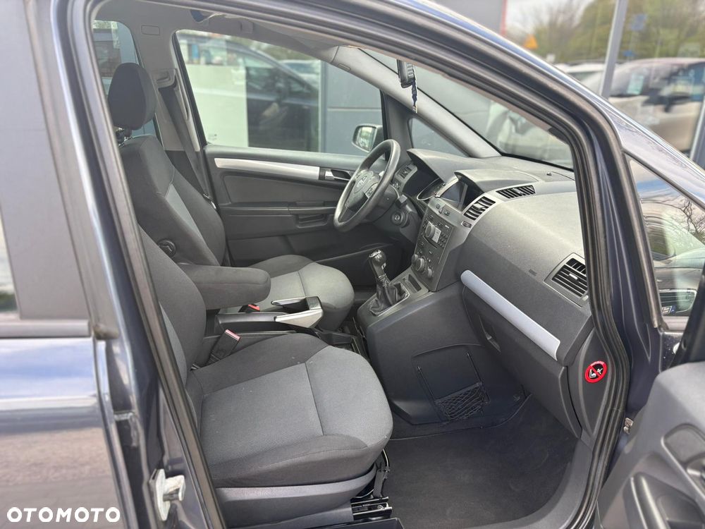 Opel Zafira 1.6 - 9