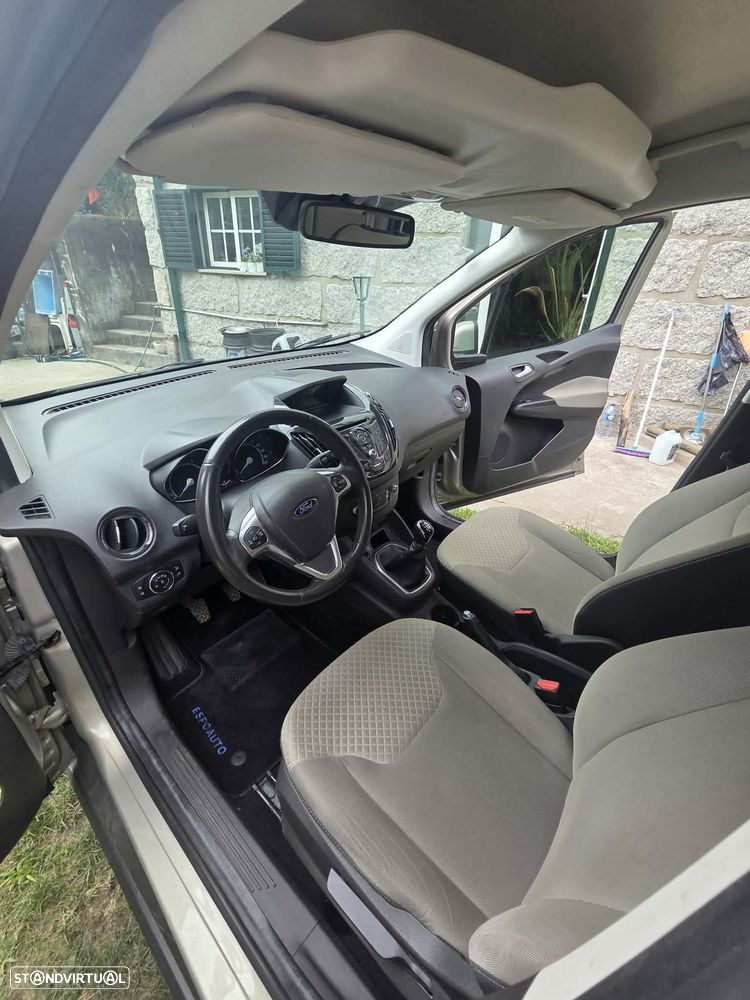 Ford Tourneo Courier 1.0 EcoBoost Ambiente - 5