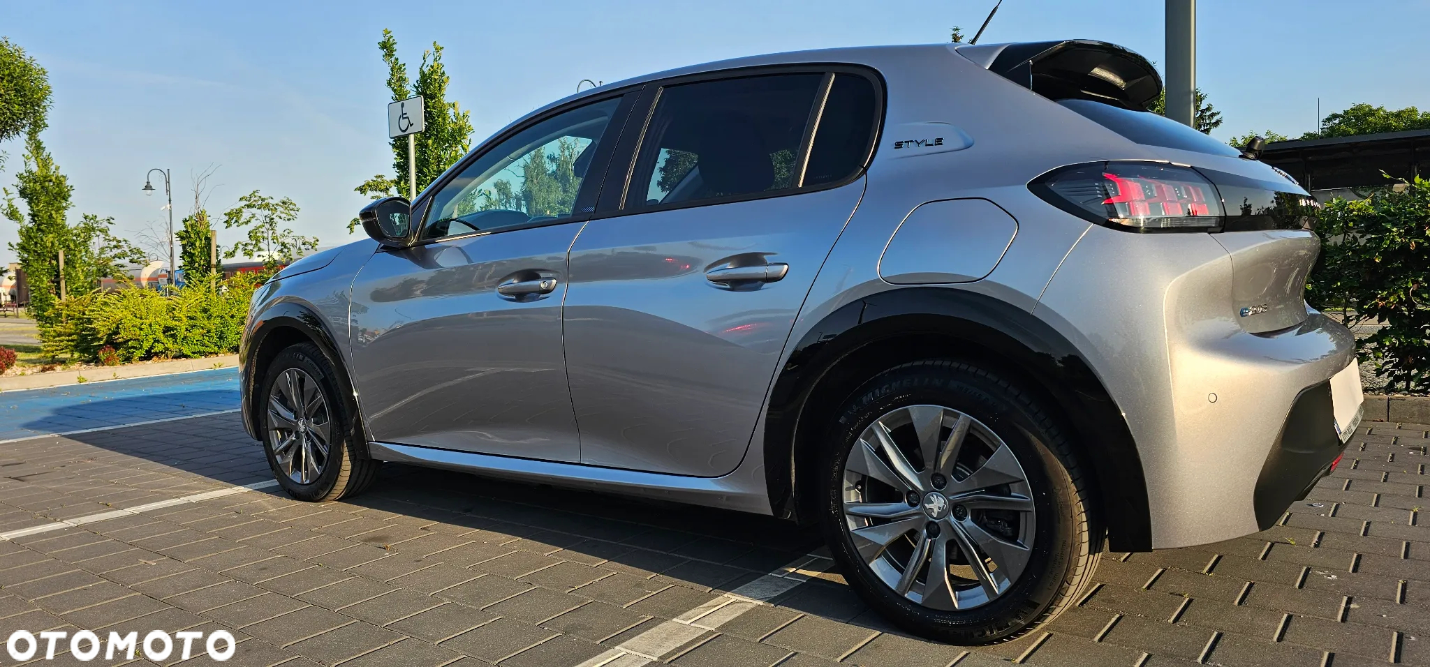 Peugeot 208 Elektromotor 136 E-Style - 3