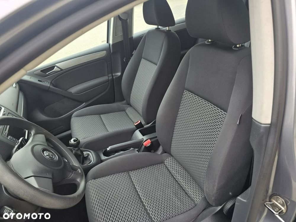 Volkswagen Golf - 29