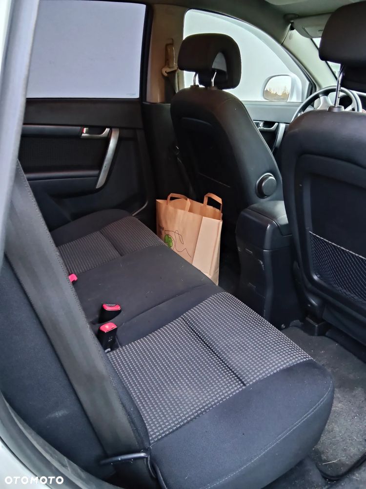 Chevrolet Captiva 2.4 LS 5os - 3