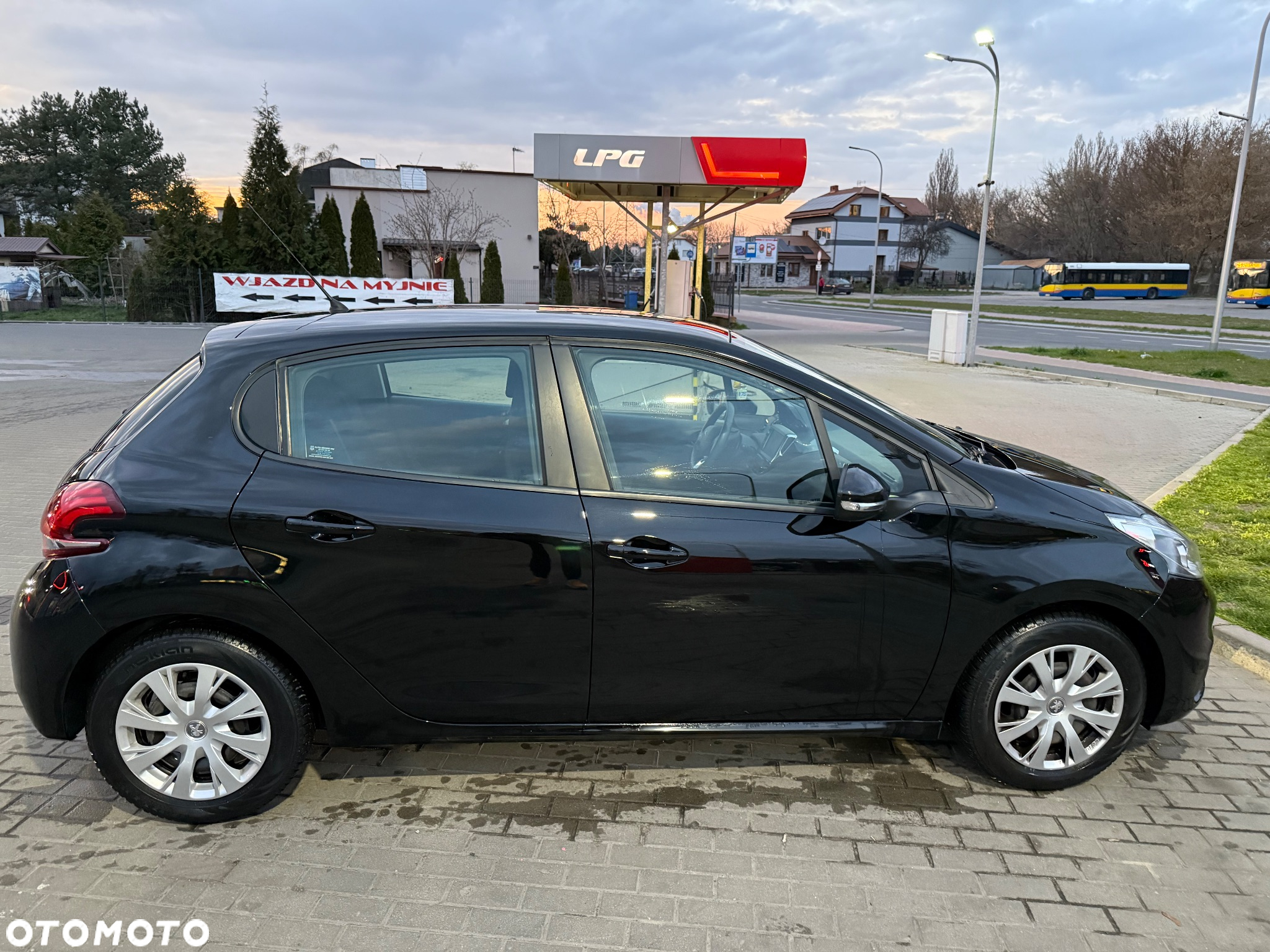 Peugeot 208 1.2 PureTech Active - 6